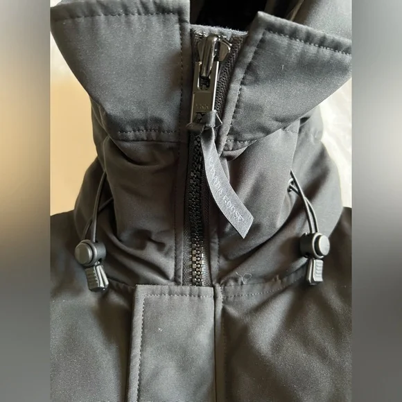 Canada Goose MacMillin Jacket - Picture 3 of 15
